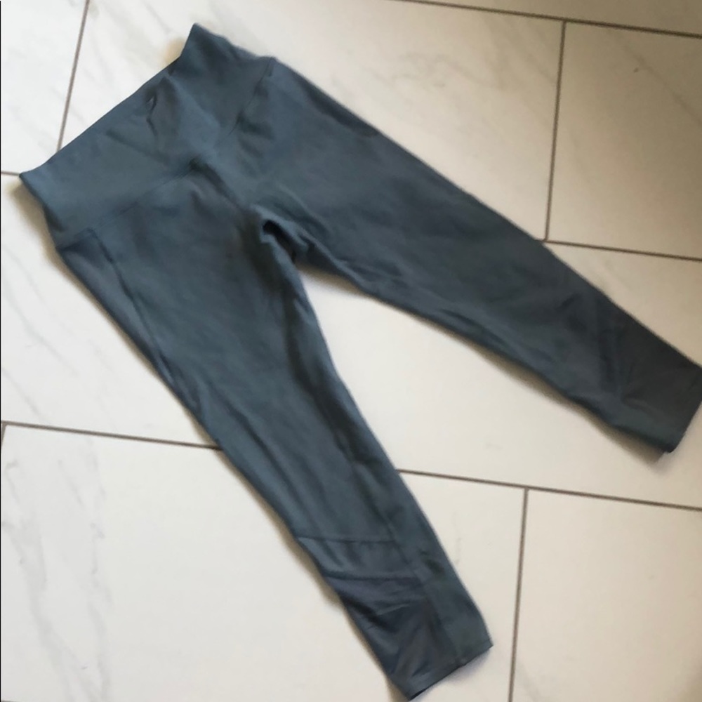 Alo High Waisted Slate 3/4 pants